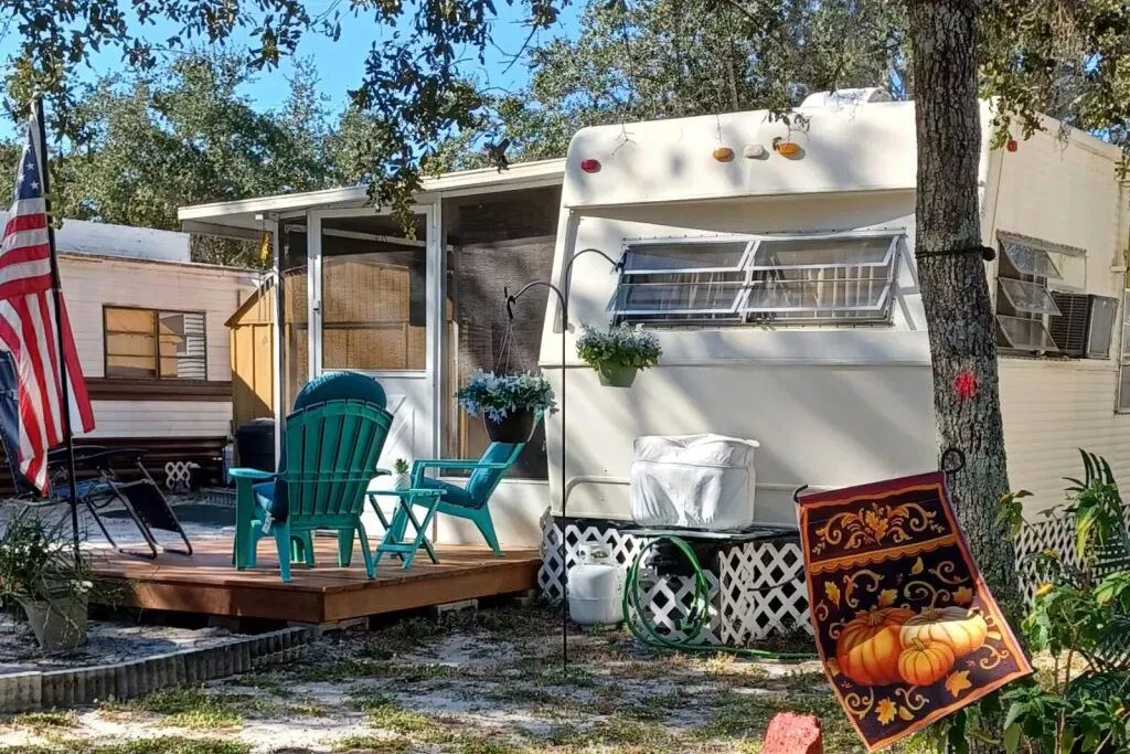 RV Site Rates at Paradise Lakes - Deltona, FL